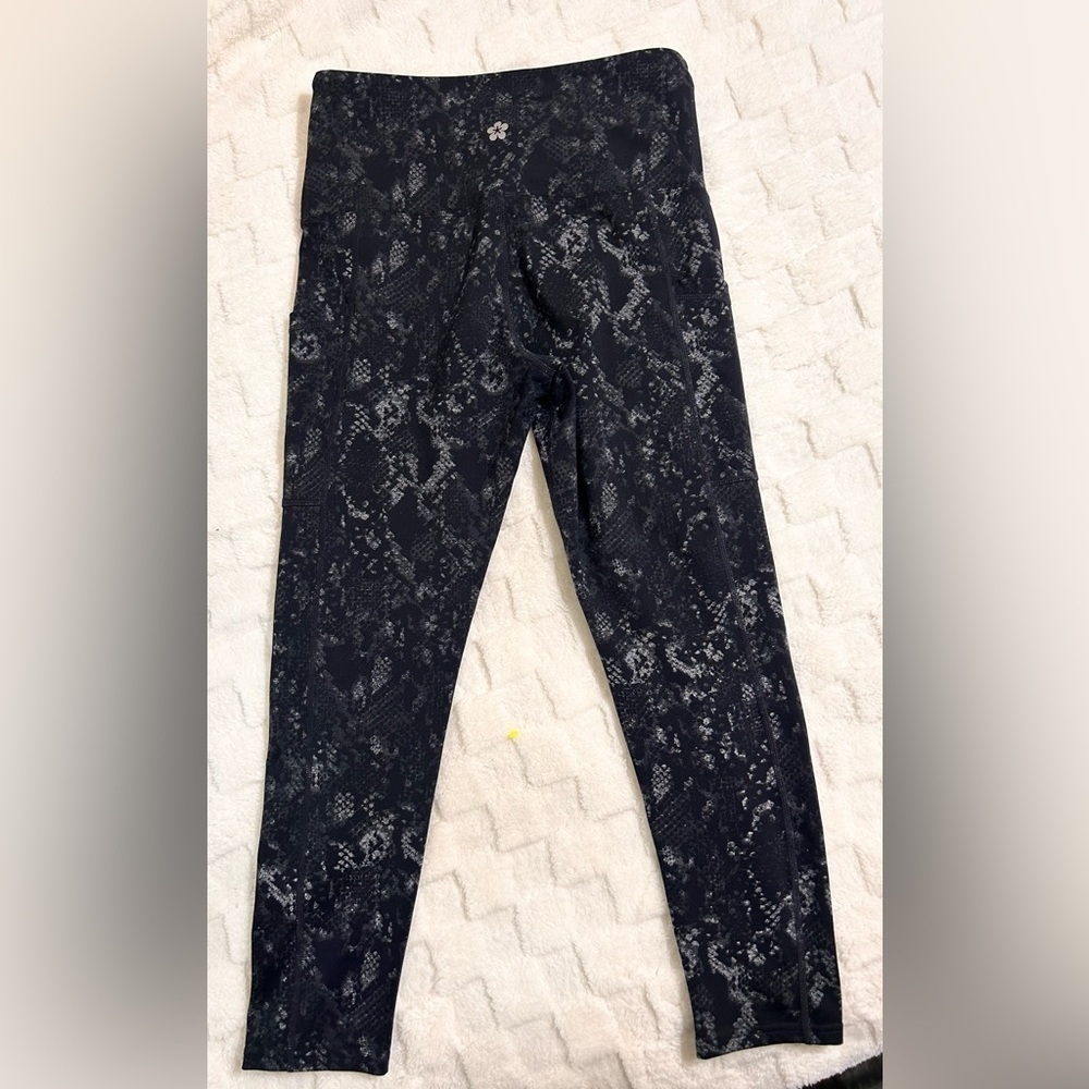 TUFF ATHLETICS Black and Gray Snake Print Leggings - Picture 5 of 5